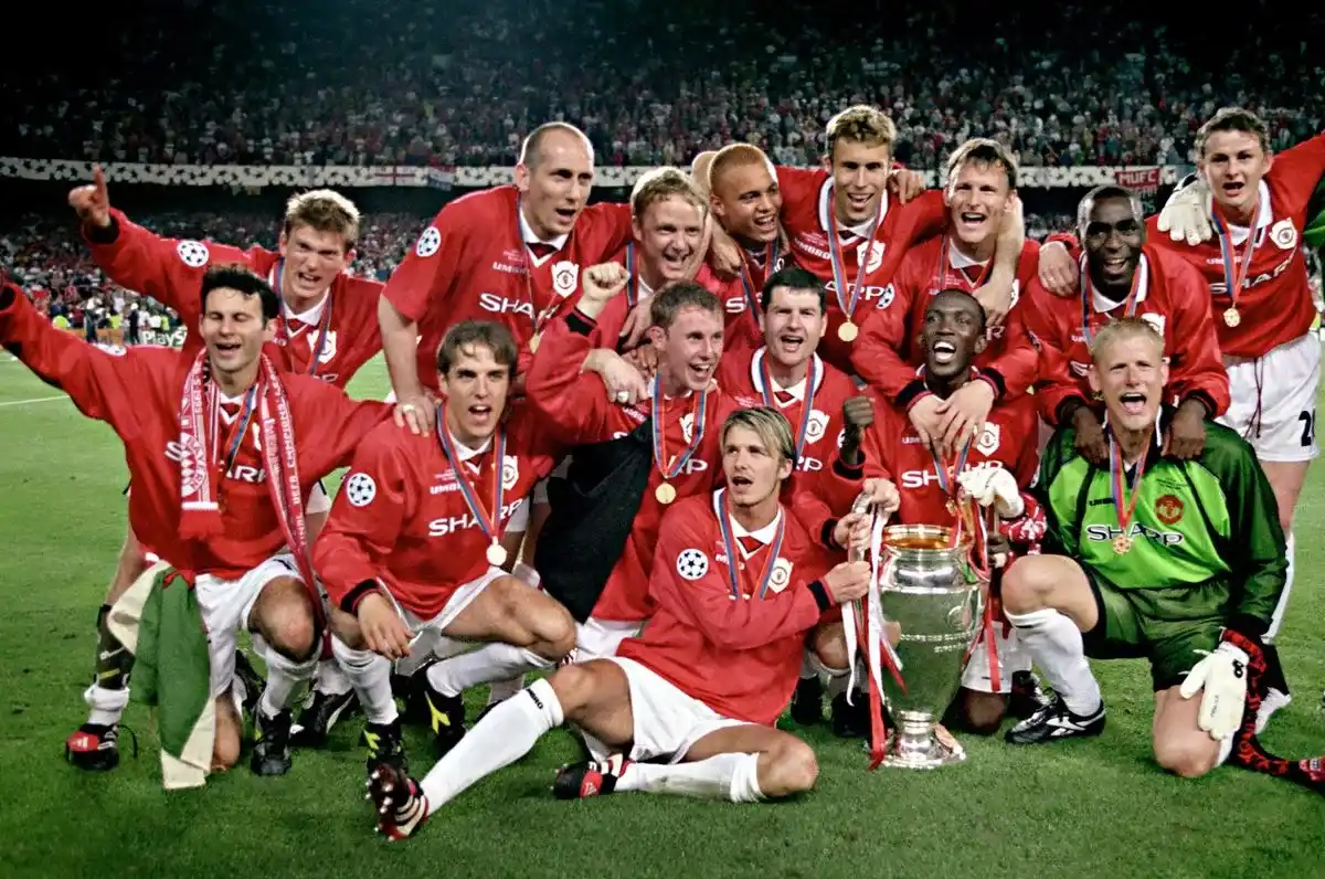 قهرمانی منچستر در 1999
